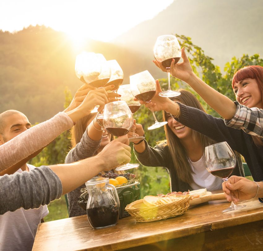 Mit einer Musikanlage an Board wird die Weinrundfahrt zu einem richtigen Partykracher.